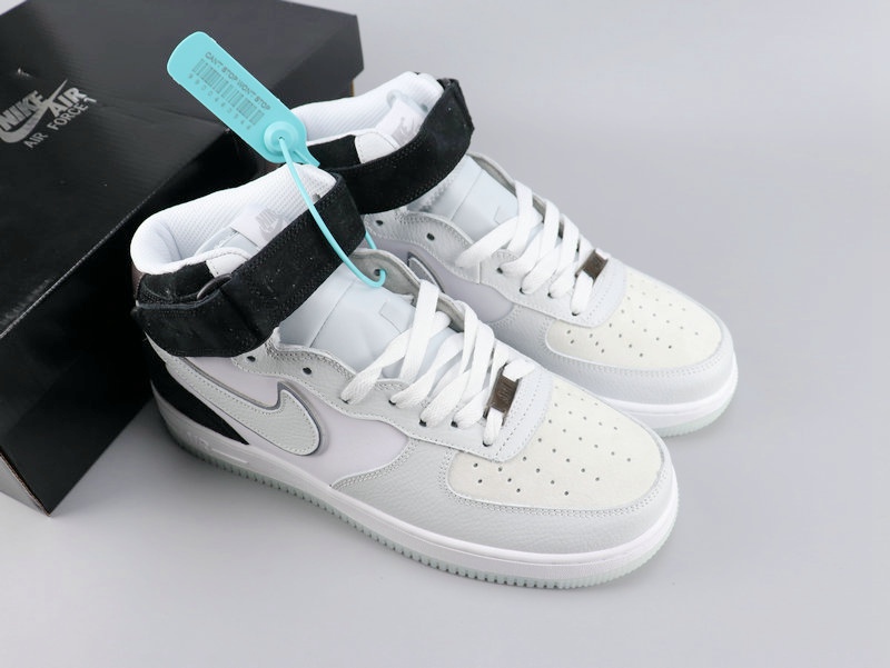 Women Nike Air Force 1'07 White Black Shoes - Click Image to Close